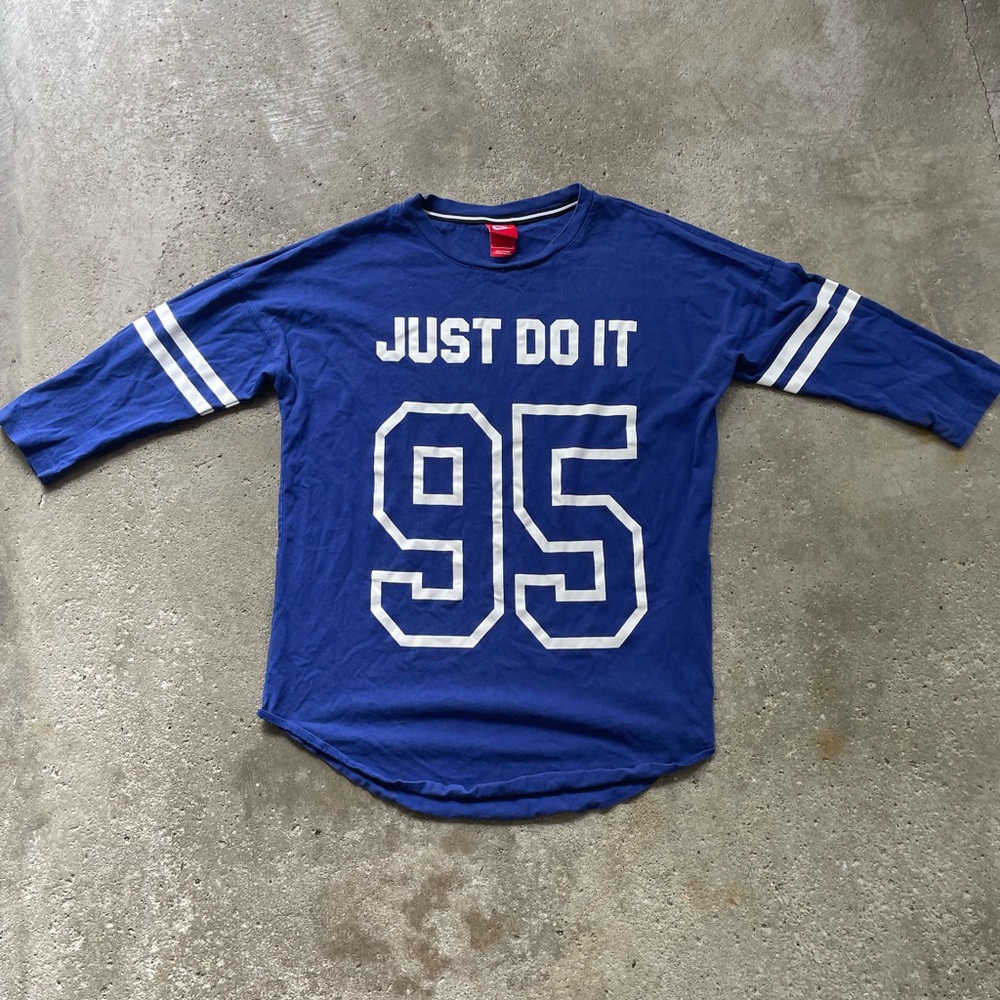 Nike Y2k ‘95 Mid-Sleeve Sportswear Shirt
